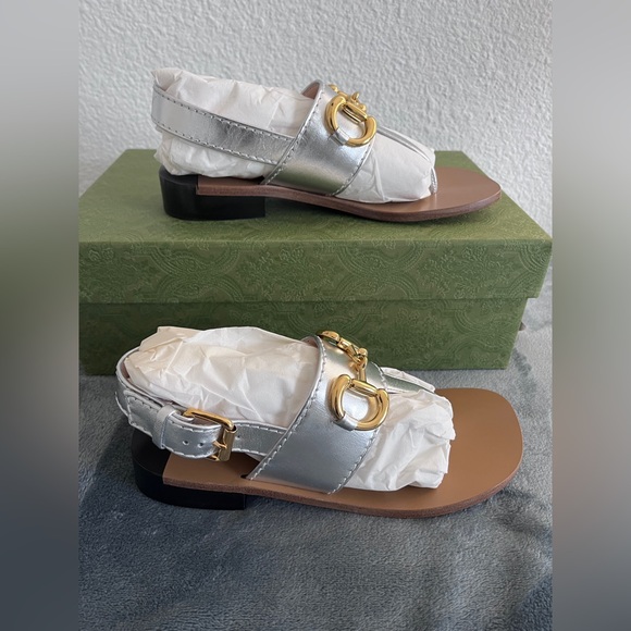 BRAND NEW Gucci Women’s Thong Leather Nappa Silk Argento Sandal Size 35 (US 5) main image 0